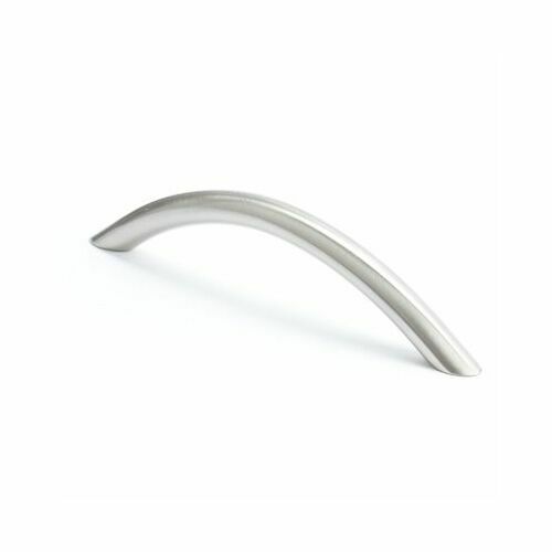Berenson 7921-2BPN-P Alto 128mm Bow Pull - Brushed Nickel