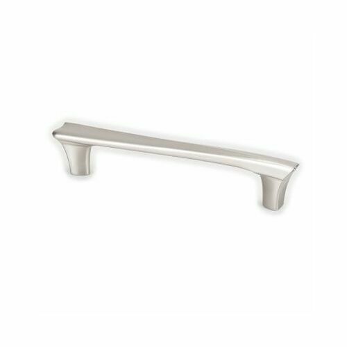 Berenson 9478-1BPN-P Fluidic Brushed Nickel Pull, 128mm