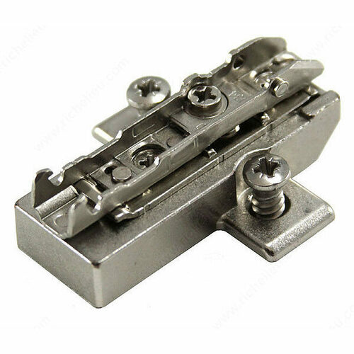 Richelieu GRT882 Wing Base Plates with 2-Point Fixing