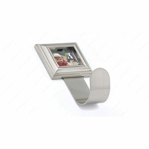 Richelieu 60149 Classic Metal Hook 601